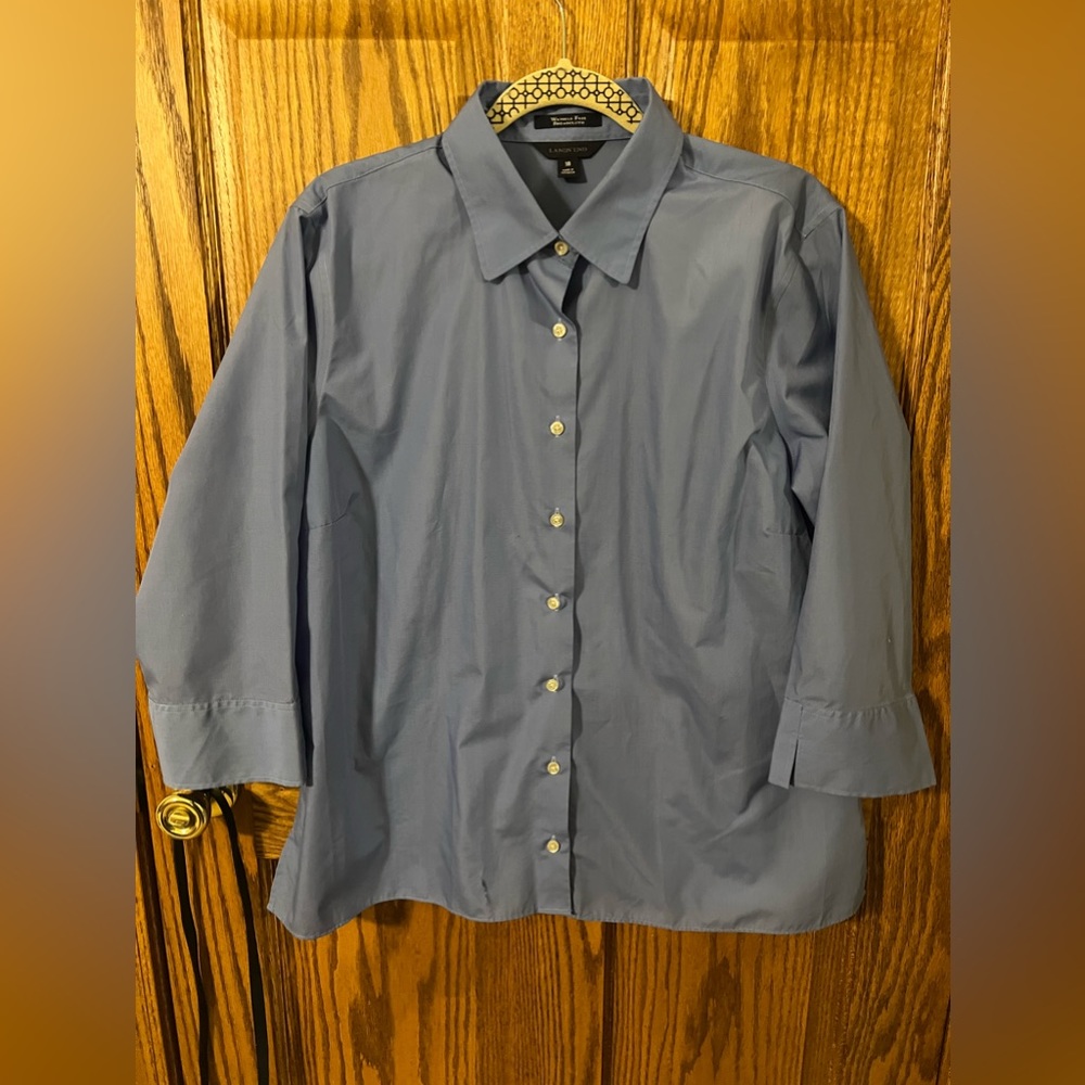Lands End Broadcloth Blue shirt size 18